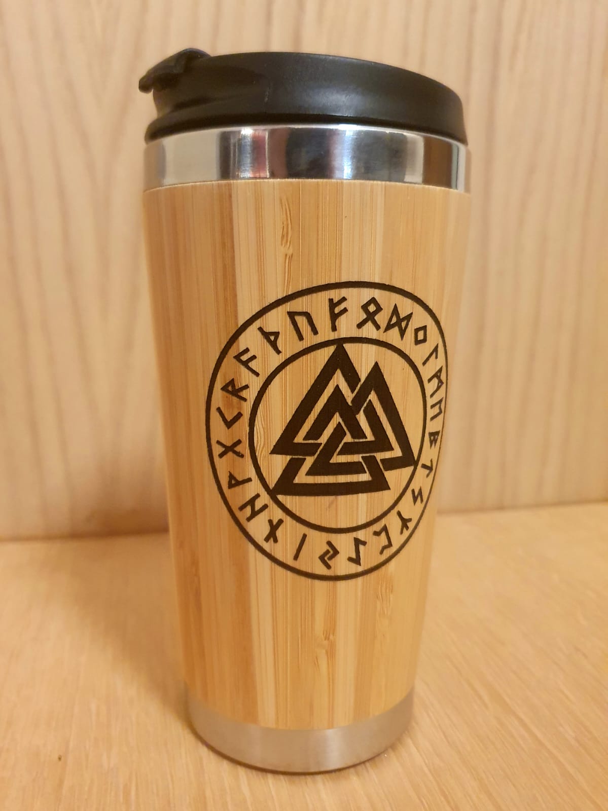 Lasercut Travel Mug personalised - S-Steel with 100% Bamboo exterior  -  Valknut Odins knot ordic Viking