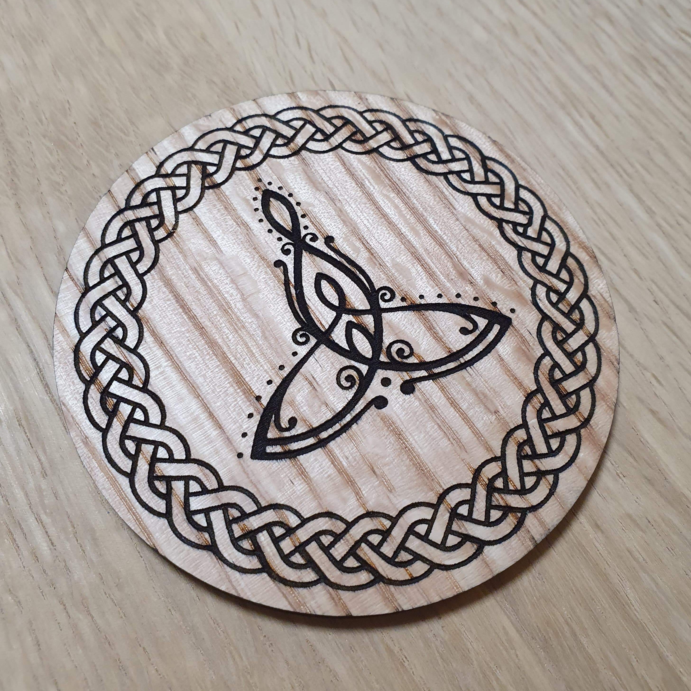 Laser cut wooden coaster personalised. Celtic Knot