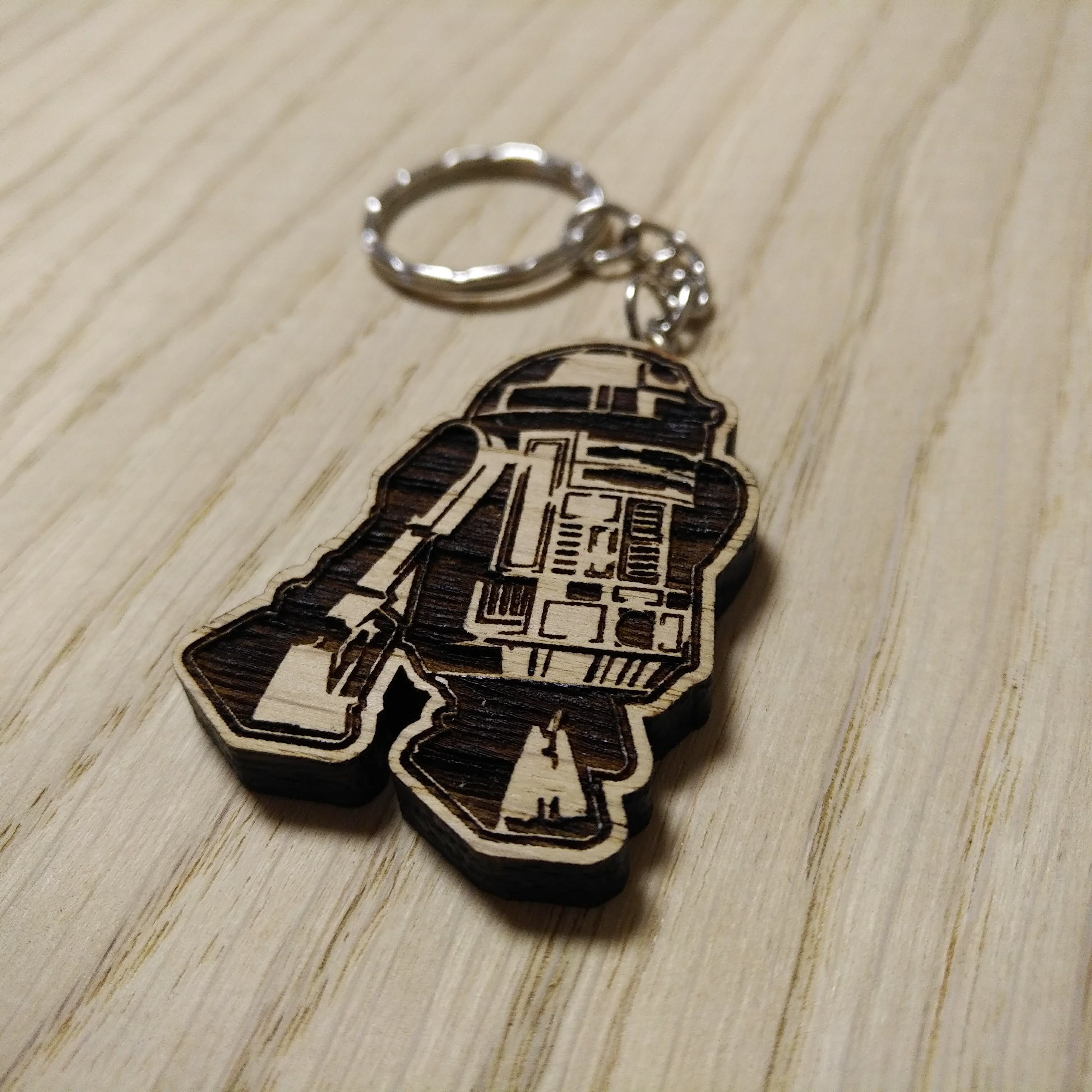 Lasercut wooden keyring keychain. Space droid