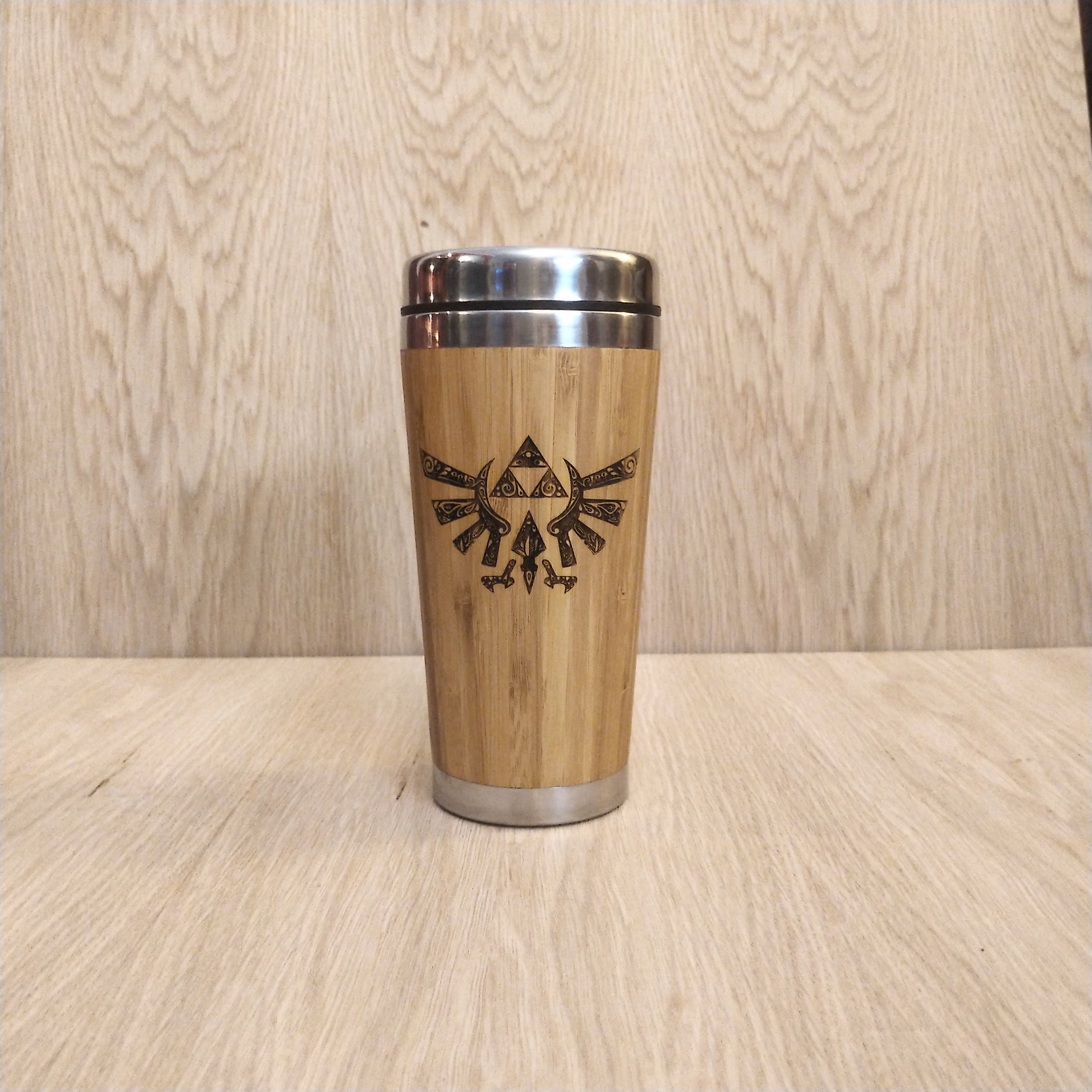 Lasercut Travel Mug personalised - S-Steel with 100% Bamboo exterior - Link Celtic Detail